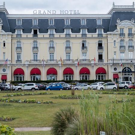 Cabourg Cosy Chic Cabourg Hyper-Centre 4 Pers, 2 Bedrooms , 2 Sdb, Terrasse, Wifi Eksteriør bilde